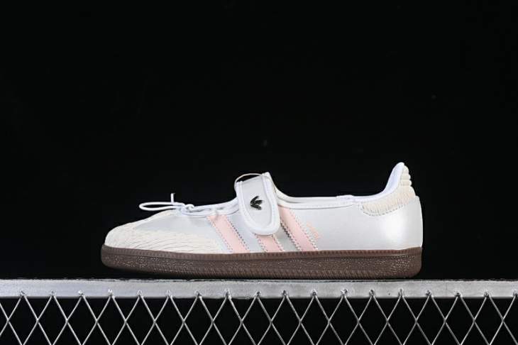 Picture of Adidas Samba _SKUfw21564160778365063fw